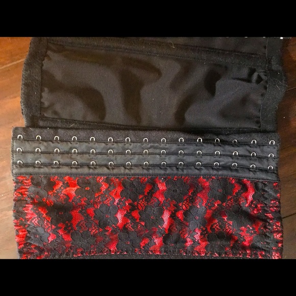 Red Laced Boned Corset - Picture 2 of 2